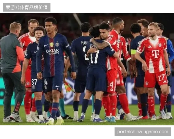 巴黎圣日耳曼在半决赛中利用快速攻防转换战术，与拜仁慕尼黑共同上演了进球大战